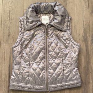 ZE ZE Women's Metallic Taupe Diamond Quilted Vest